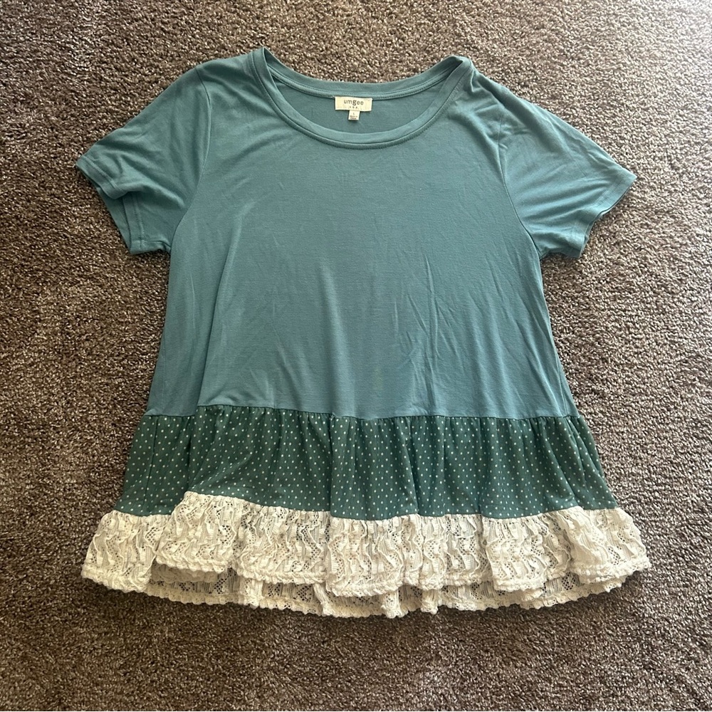 Umgee Ruffle Hem Top Cream Blue L